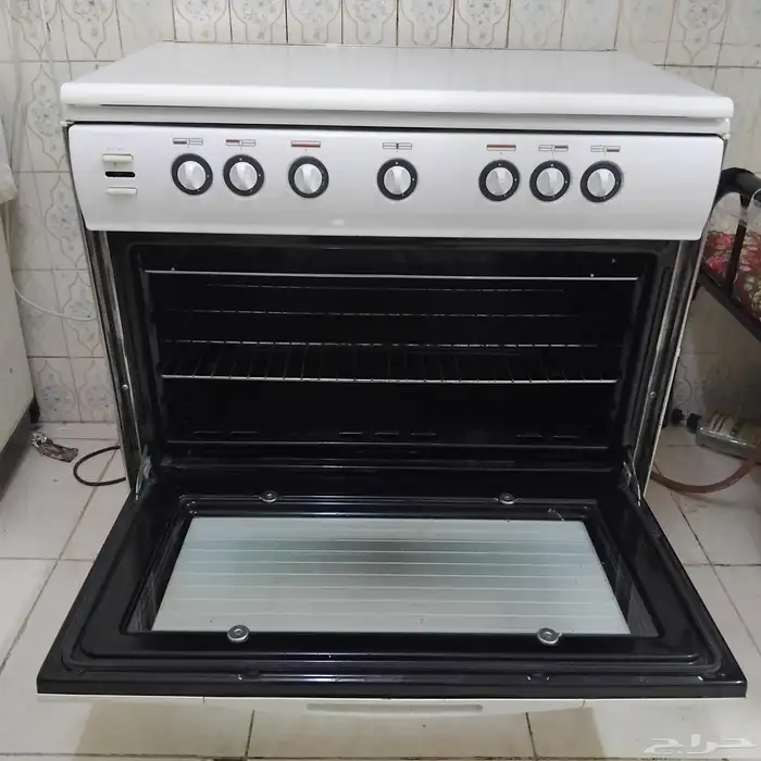 فرن غاز 5عيون مستخدم نضيف سبب البيع سفرالصناعه ايطالي 2