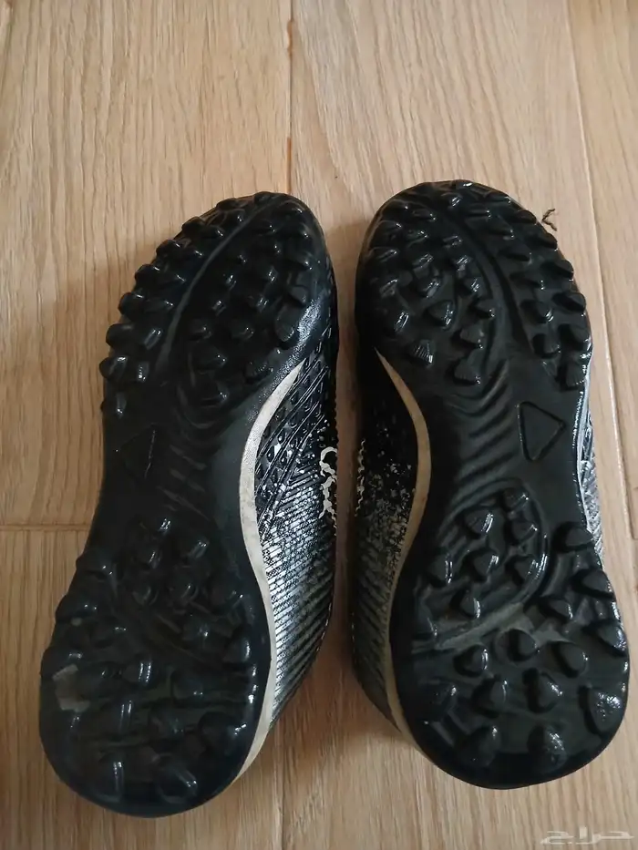 بوت رياضي اصلي مقاس 36السعر150 1