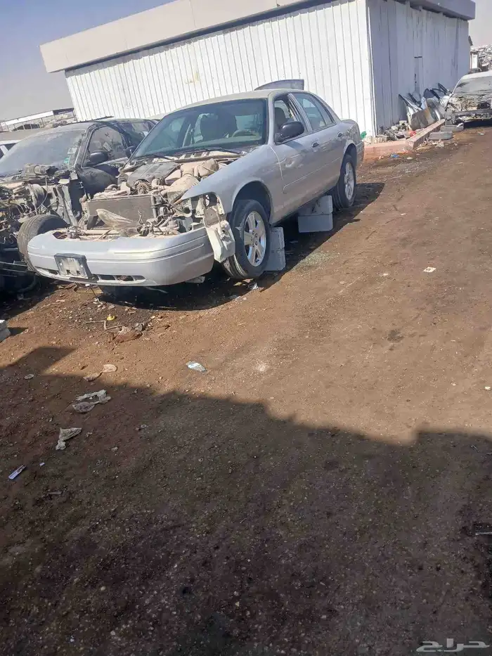 يوجد لدينا مكاين فورد فكتوريا ماركيز وقيرات شد بلد ودفرنسات 3