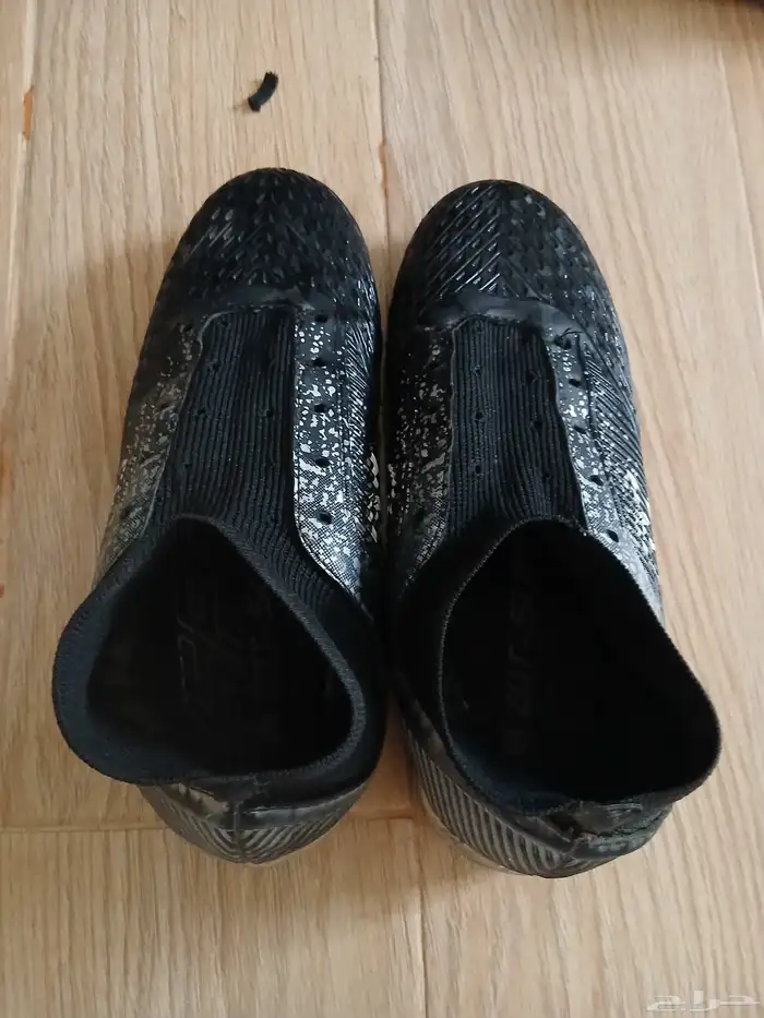 بوت رياضي اصلي مقاس 36السعر150 0