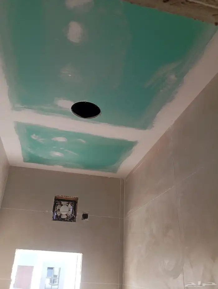 مقاول يقوم باعمال جميع الترميم 0