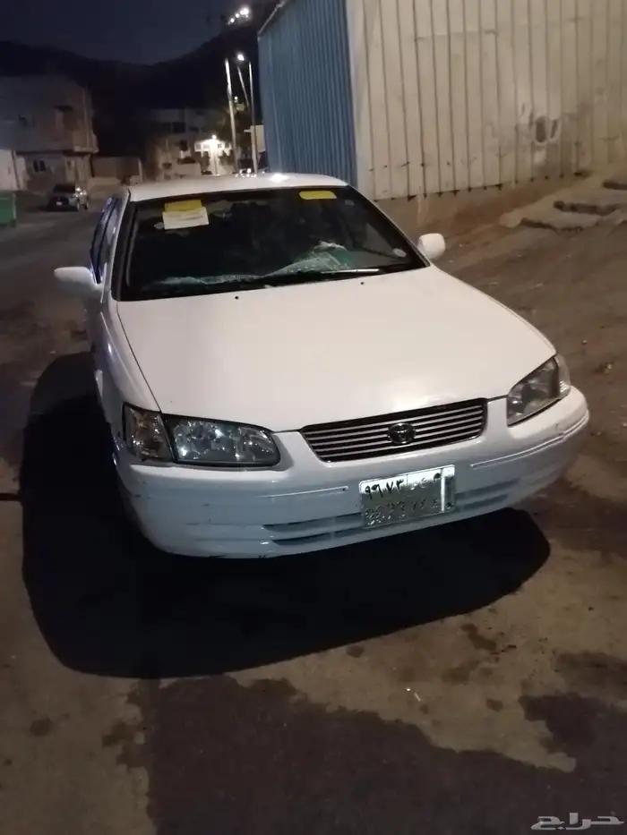 للبيع كامري موديل 200 مفحوص مجدد لون ابيض قير عادي مكيف بار. 2