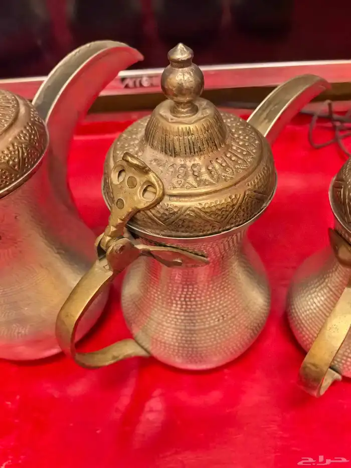 للبيع طقم دلال حب الرمان عددها 5 دلال متسلسلة 4