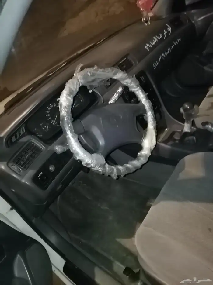 للبيع كامري موديل 200 مفحوص مجدد لون ابيض قير عادي مكيف بار. 8