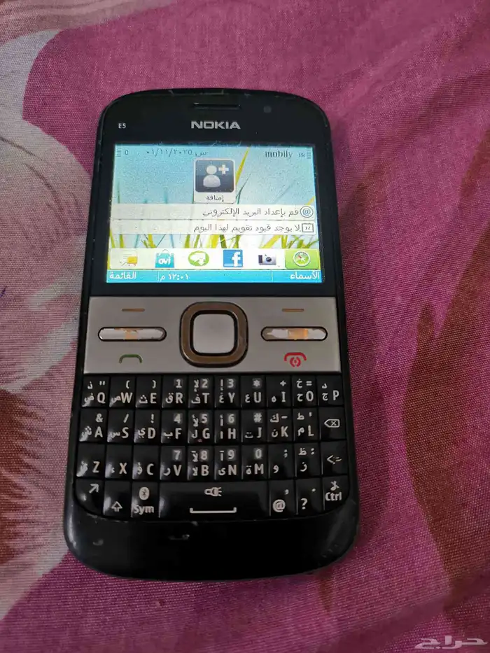 نوكيا E5كوري أصلي بحاله ممتازه 0