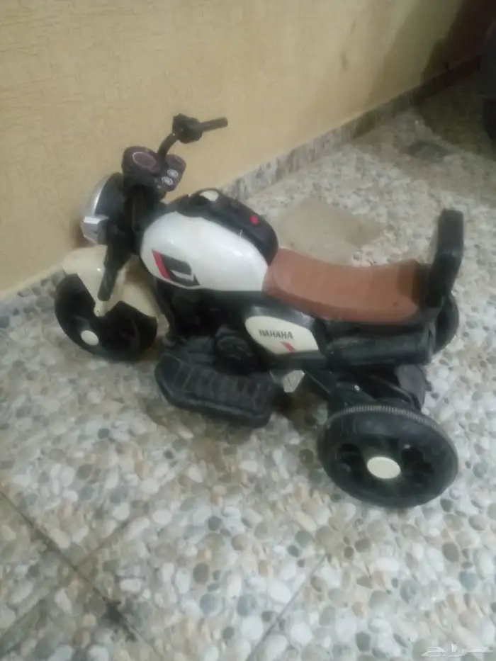 سرير اطفال شبه جديد دباب اطفال كهربائي 0