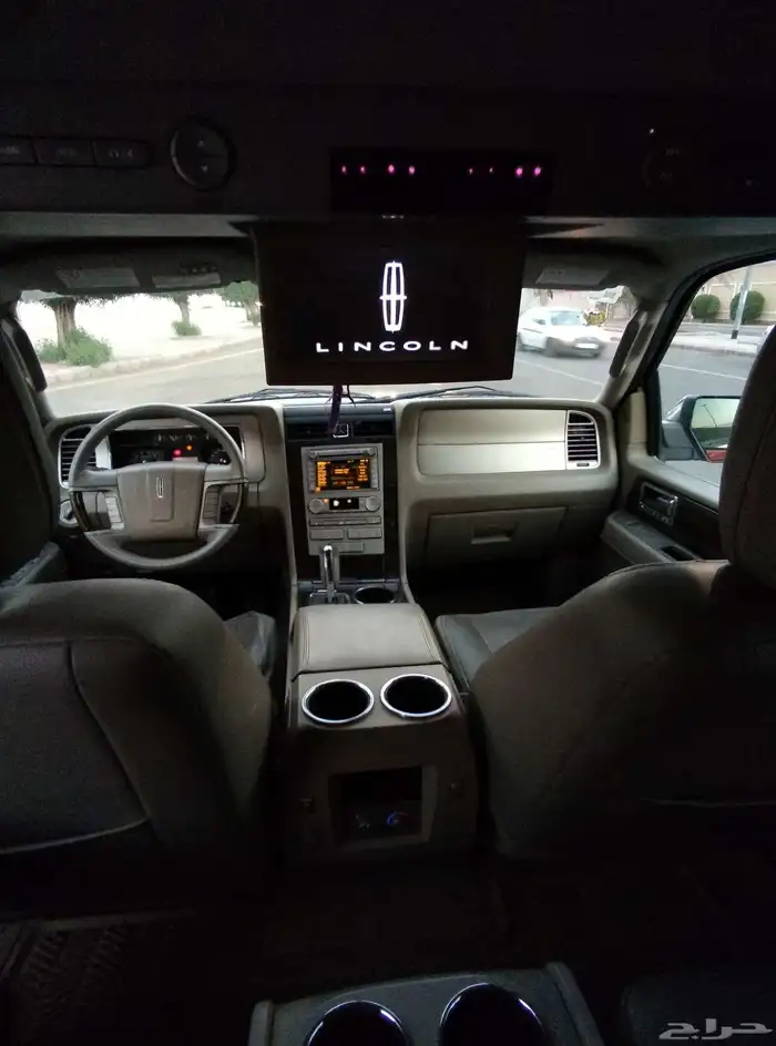 سيارة لينكون نافجيتور 7