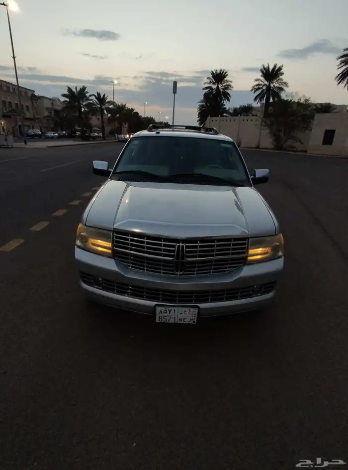 سيارة لينكون نافجيتور 9