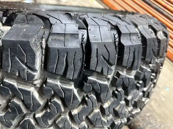 جنوط فيول فرد اف 150 مع كفرات نص حجري مقاس 17 2