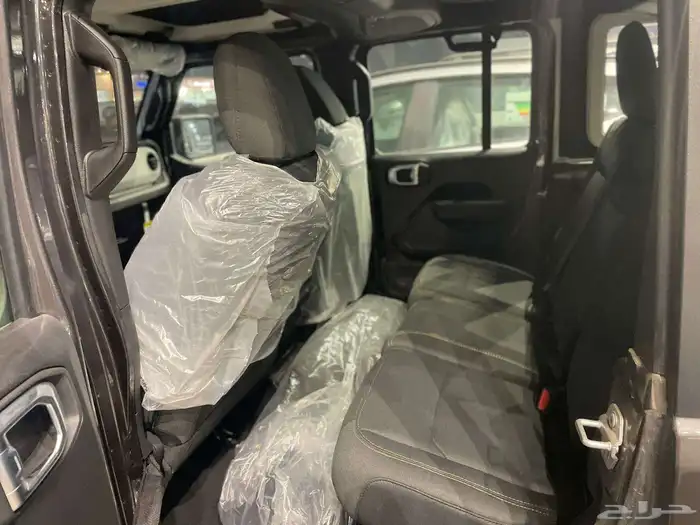 جيب رانجلر سبورت 2024 الحق العرض قبل نفاذ الكمية 15