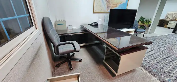 مكاتب للبيع 1