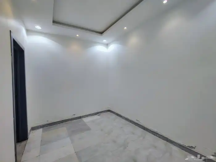 استديو للايجار المهديه غرفه حمام ومطبخ وسطح السعر 2000 ريال 3