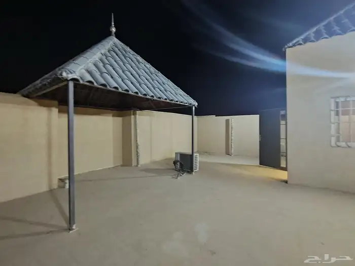 استديو للايجار المهديه غرفه حمام ومطبخ وسطح السعر 2000 ريال 0