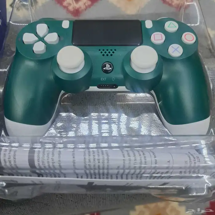 يد سوني 4 . بلايستيشن 4 . sony 4 0