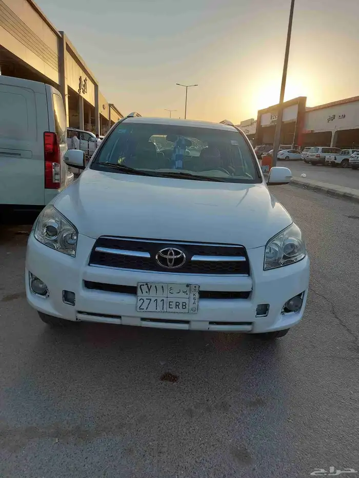 تويوتا راف فور 2011 0