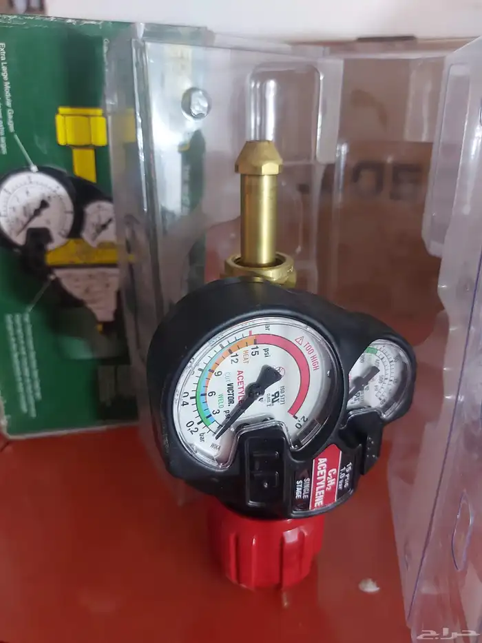 عدة ورش واجهزة وقطع غيار للبيع 1