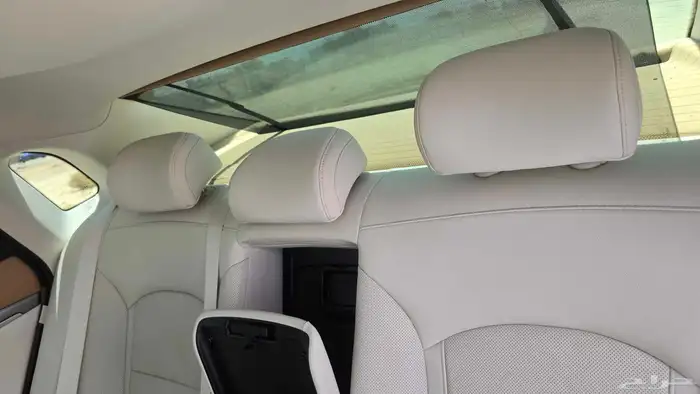 للبيع أزيرا 2022 ميد 6