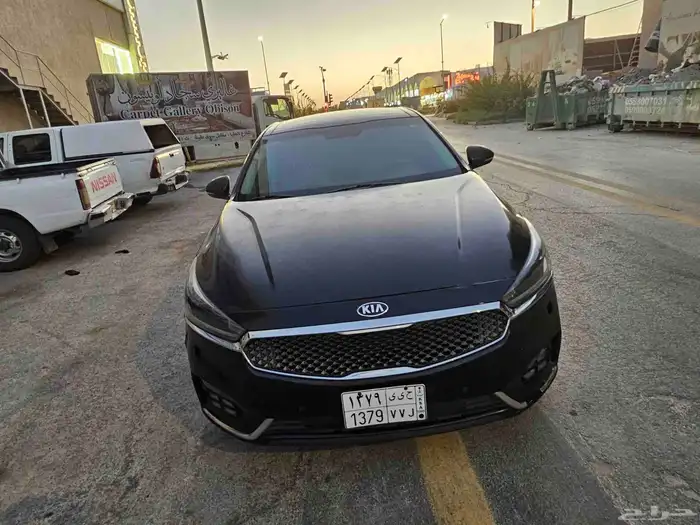 للبيع كيا كادينزا 2017 ممشى 345 حد 33 3