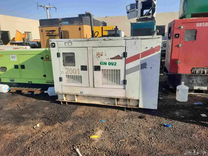 مولدات كهرباء وتور لايت وكمبروسرات الهواء 8