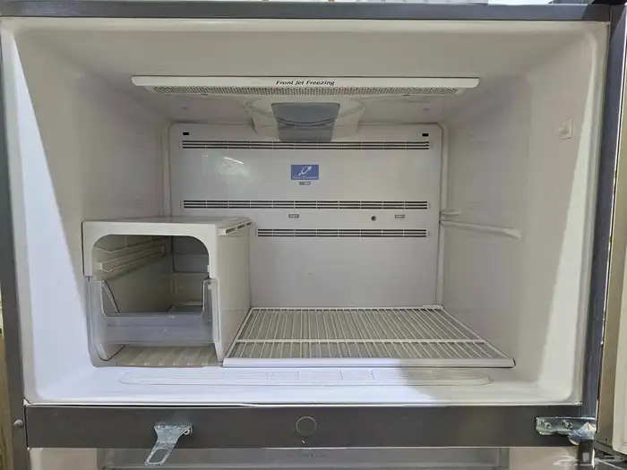 للبيع ثلاجة هيتاشي HITACHI 3