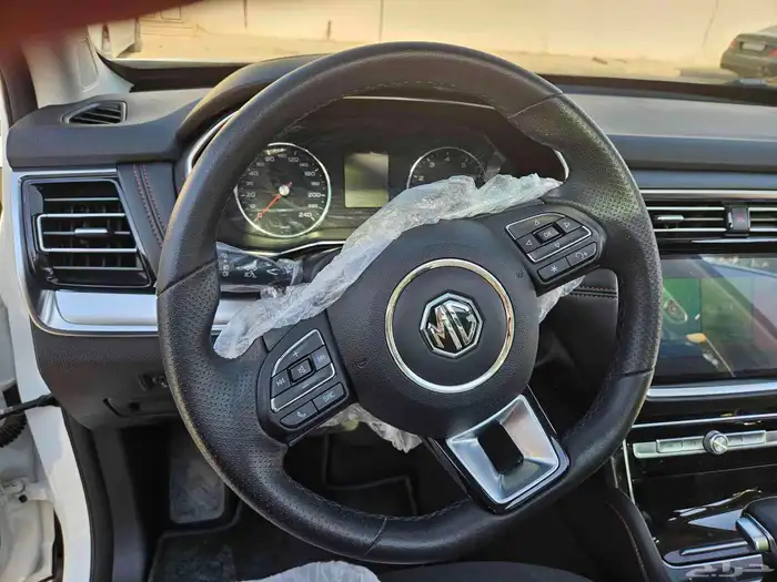 سياره MG RX8 ابيض ماشي 17800 كيلو فقط 9