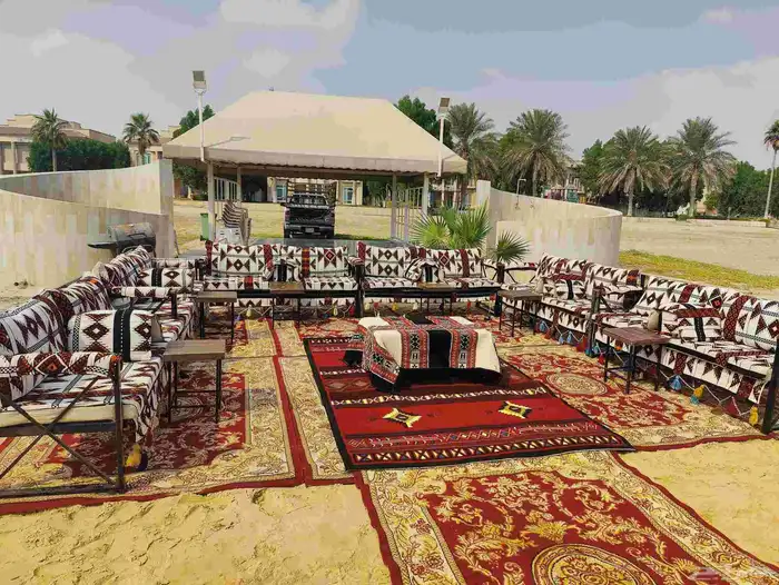 تاجير جلسات شعبيه تاجير عقود لمبات تاجر كراسي طاولات الدمام 1