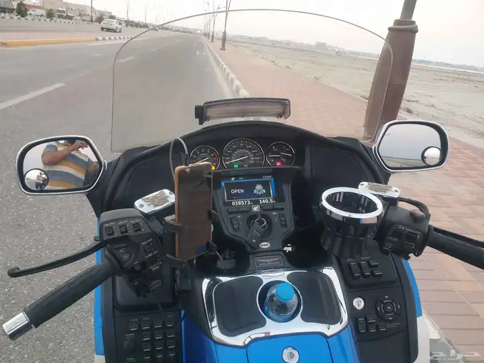 للبيع هوندا قولد وينج 2012 لفل 2 ماشي 38000 0