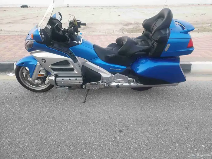 للبيع هوندا قولد وينج 2012 لفل 2 ماشي 38000 2