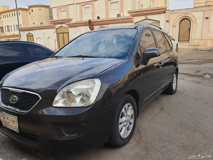 كيا كارنز 2012 18