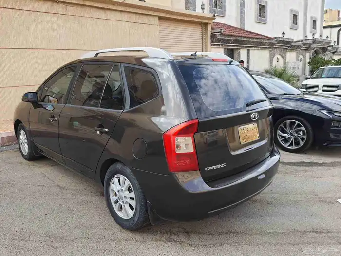 كيا كارنز 2012 0