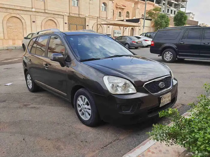 كيا كارنز 2012 17