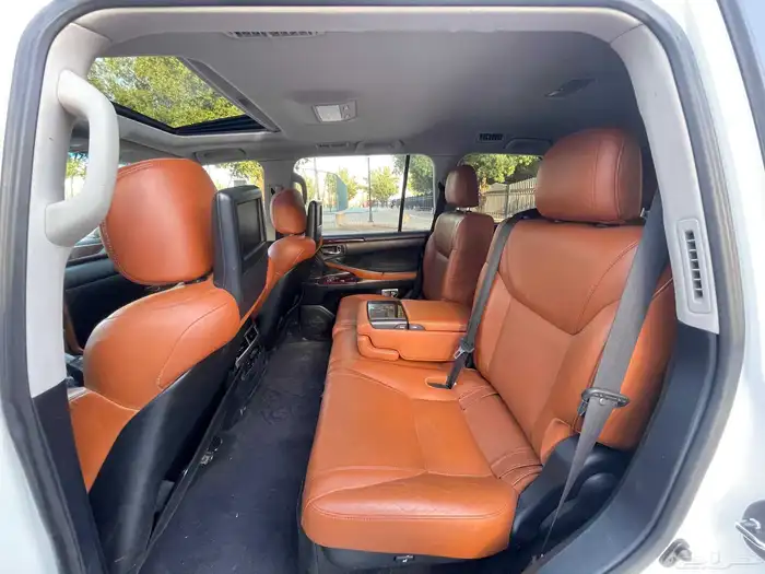 لكزس LX570 2014 فل سعودي 12