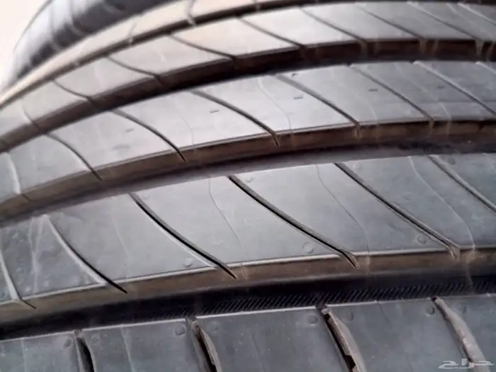 235 45 19 طقم كفرات مشلان 3