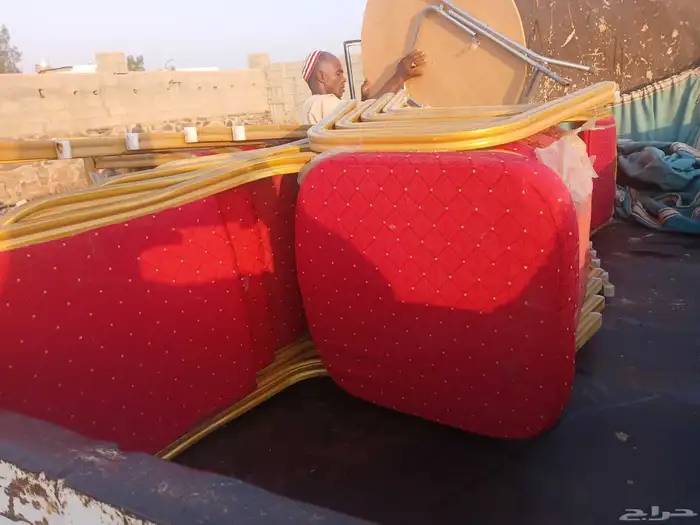 عفش ثلاثه طربيزه و 15 كريسي 2