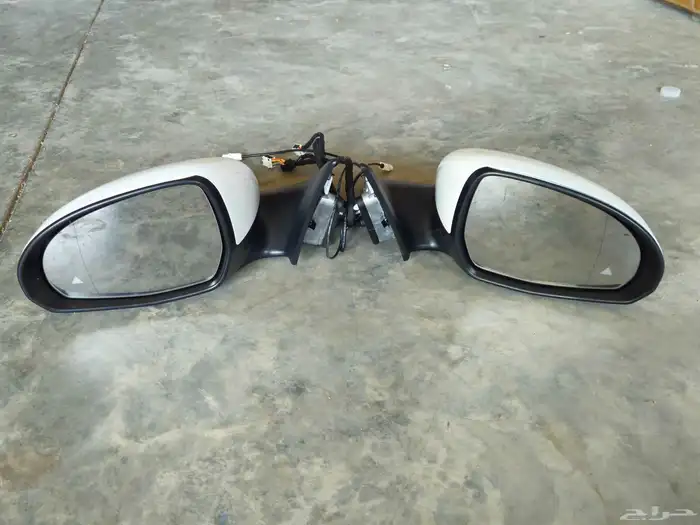 مرايات c200 2022 جديدة 3