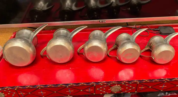 للبيع طقم دلال حب الرمان عددها 5 دلال متسلسلة 19