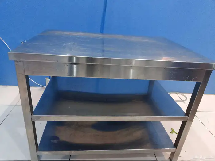 طاولة فولاذية 2