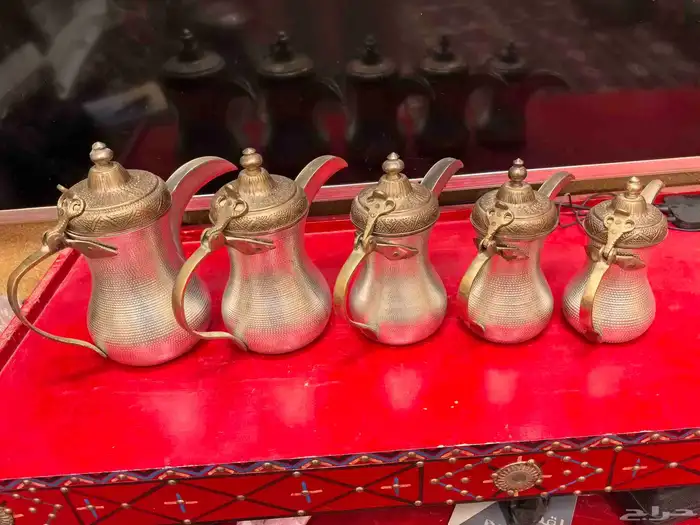 للبيع طقم دلال حب الرمان عددها 5 دلال متسلسلة 0