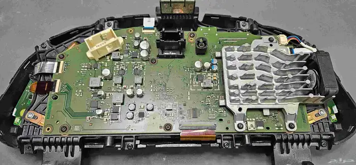 اصلاح جميع كمبيوترات السيارات وبرمجتها 2