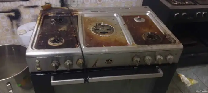 صيانه جميع انواع الافران غاز وكهرباء. مع توفير قطع غيار اصلي 0