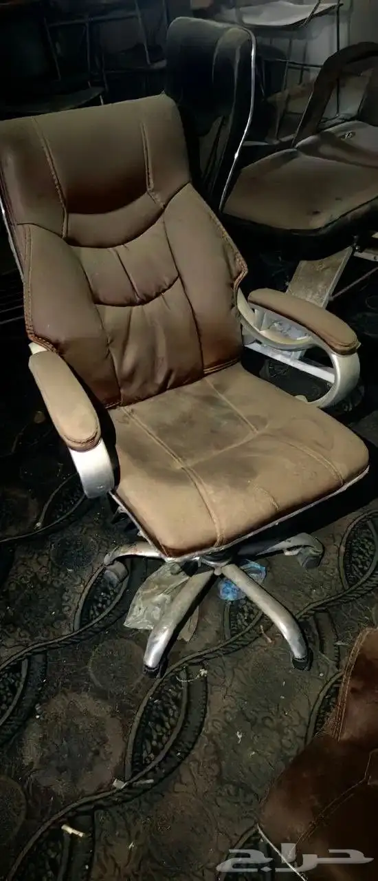 كراسي بطاولة للتعليم 2