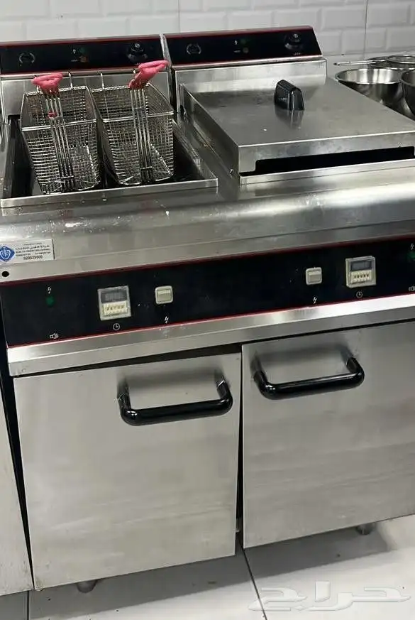 يوجد معدات وادوات مطعم للبيع. 5