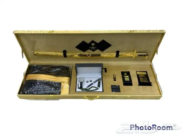 اطقم هدايا سيف وبشت 9