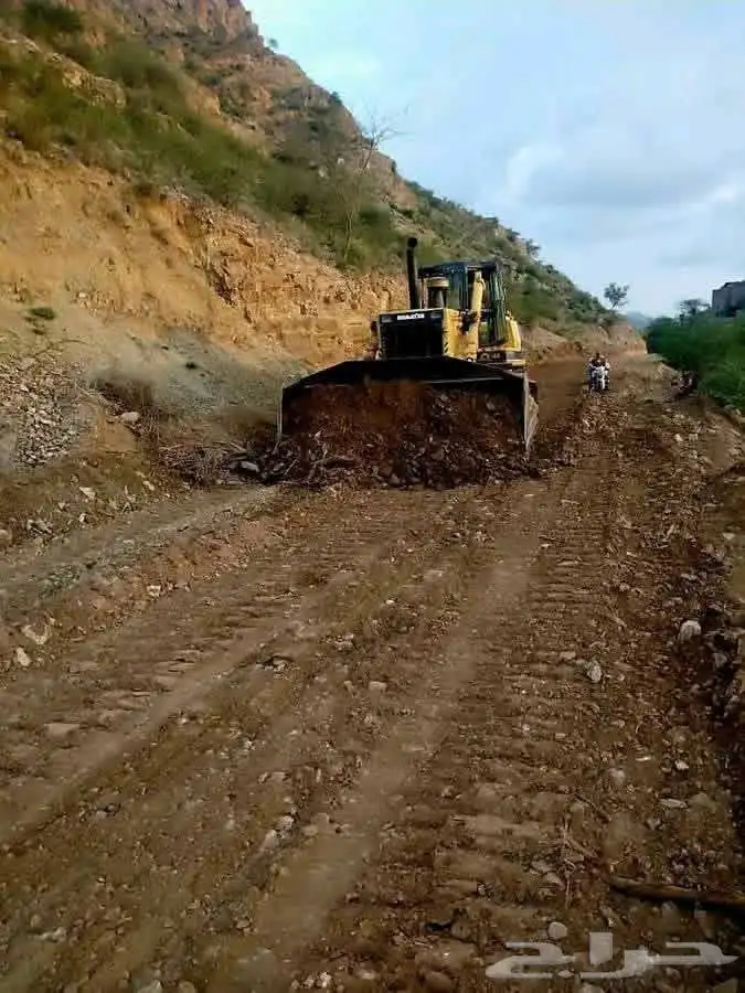 بلدوزرللاجارتعقيم وتسويه 1