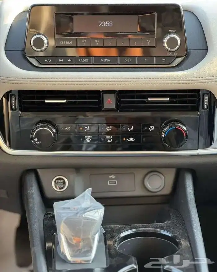 نيسان اكستريل 2024 - اقل الأسعار اسود ذهبي اسمنتي 9