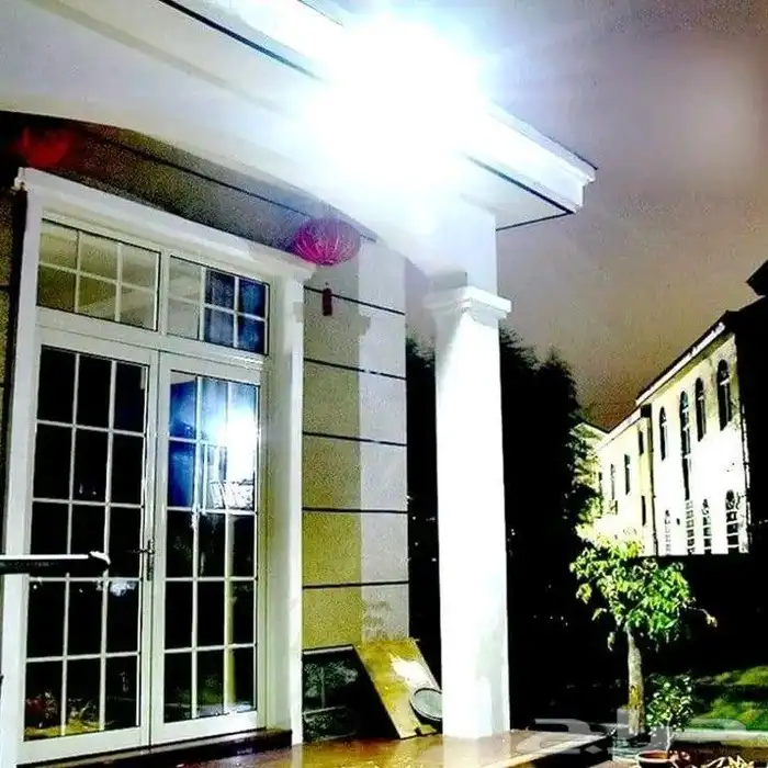 كشاف عامودي طاقة شمسية بسعر مخفض 4