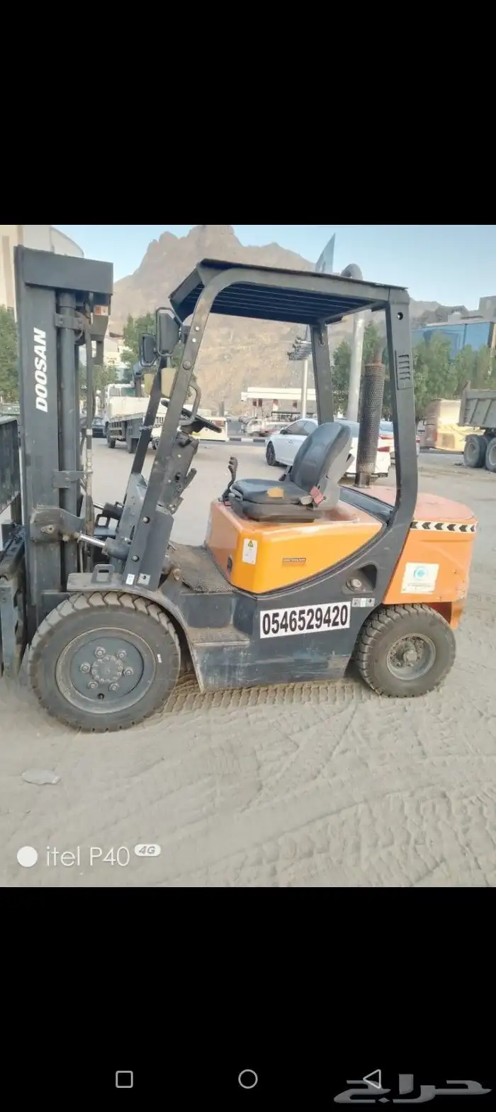 رافعه شوكية ثلاثة طن للايجار اليومي الشهري 0