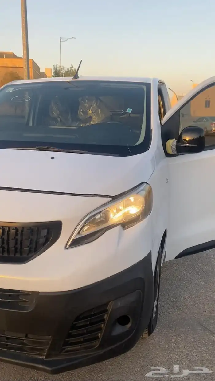 موديل 2023 ديزل تماتيك عداد 165000 مفحوص مجدد كفرات جديده 4