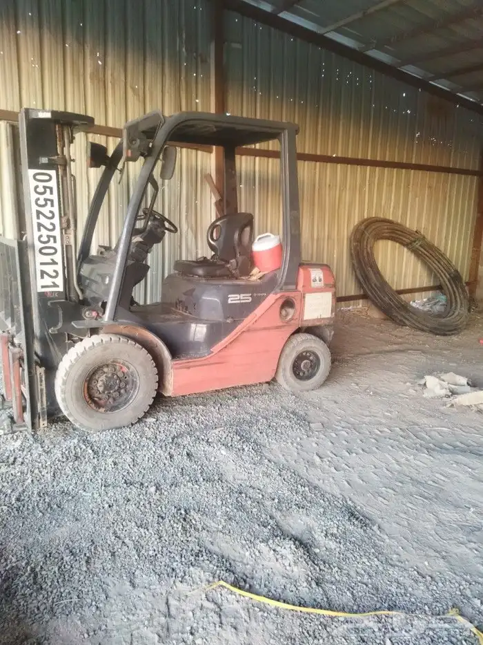 لتاجير المعدات رافعات شوكية وكرينات وسيزرات ومان لفت 2