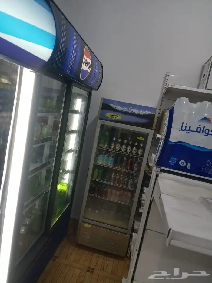 بقالة للبيع. 2